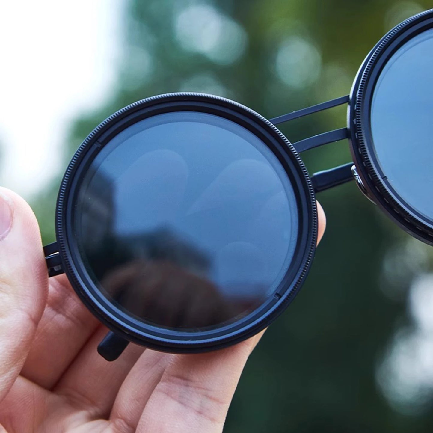 SunFlex - Adjustable Tint Sunglasses